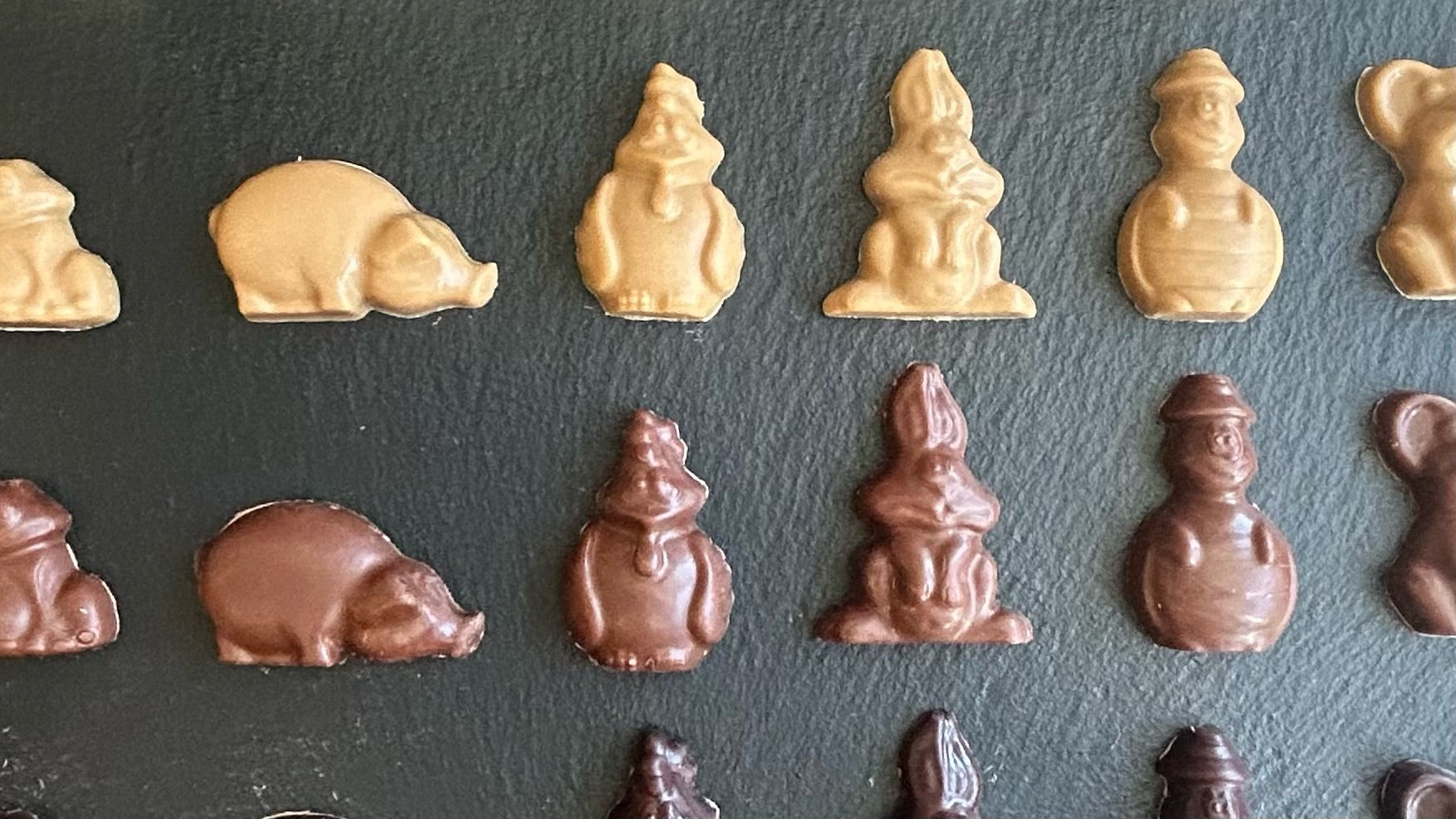 Chocolat de pâque artisanal, petits animaux en chocolat artisanal, fait à Montréal, petite patrie. Livraison partout au Québec.