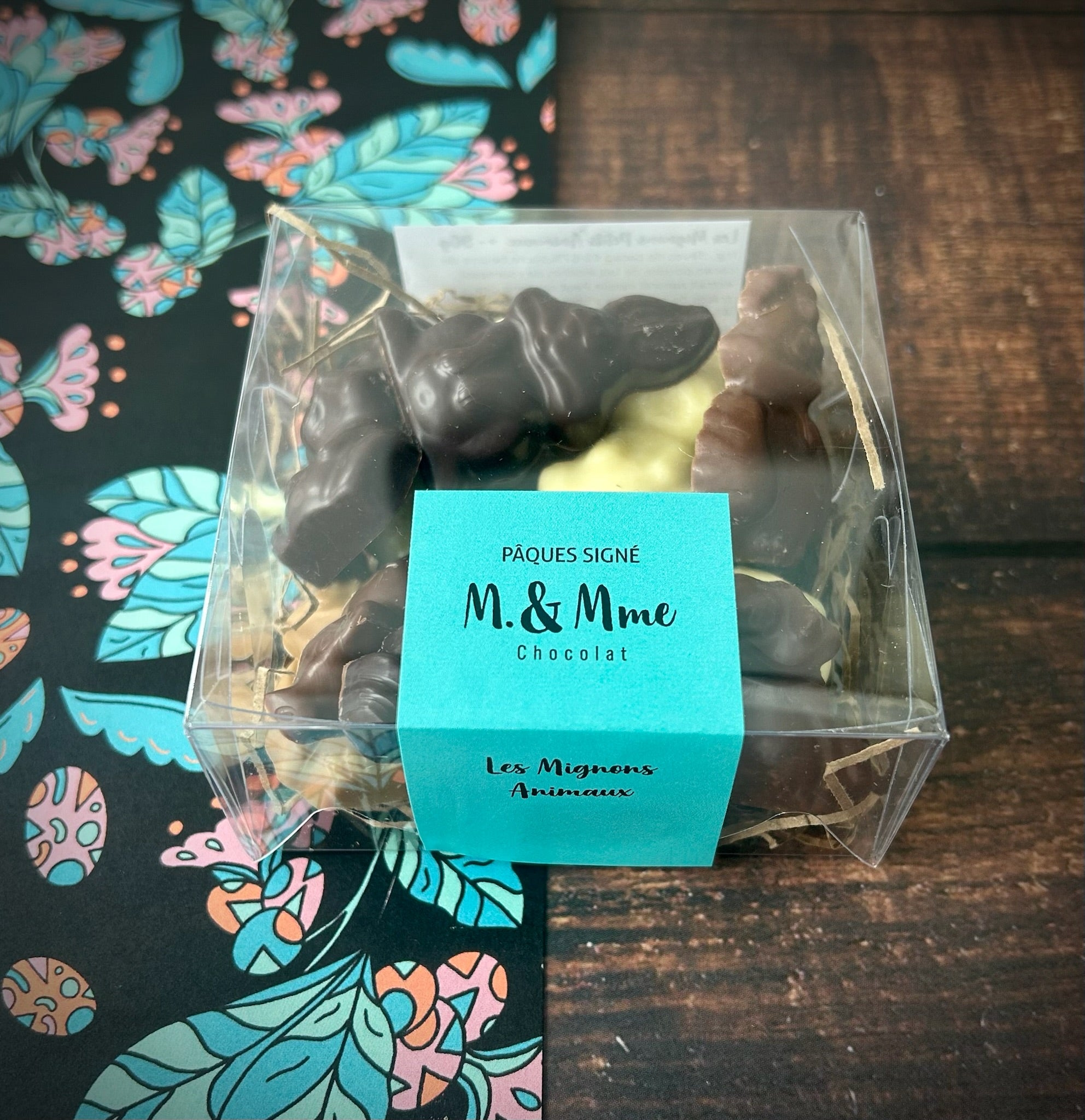 Chocolat de pâque artisanal, petits animaux en chocolat artisanal, fait à Montréal, petite patrie. Livraison partout au Québec.